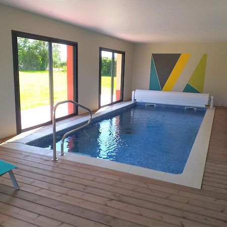 Piscine intérieure privée chauffée toute l'année à 29 Quievrecourt Exterior foto