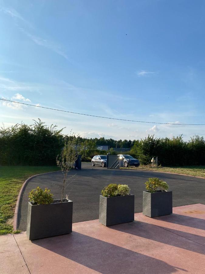 Piscine intérieure privée chauffée toute l'année à 29 Quievrecourt Exterior foto