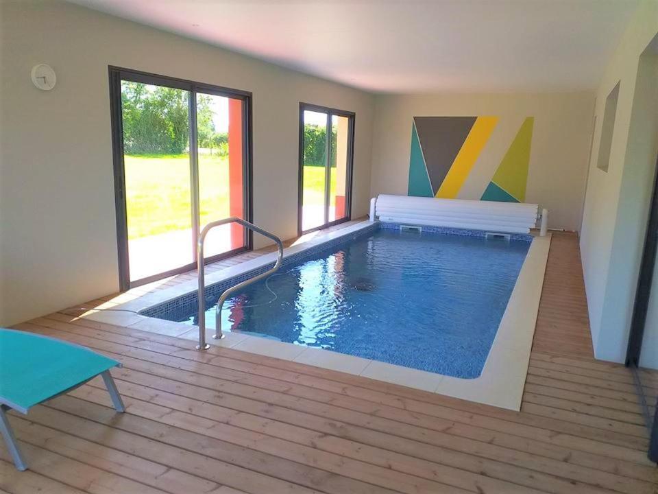 Piscine intérieure privée chauffée toute l'année à 29 Quievrecourt Exterior foto